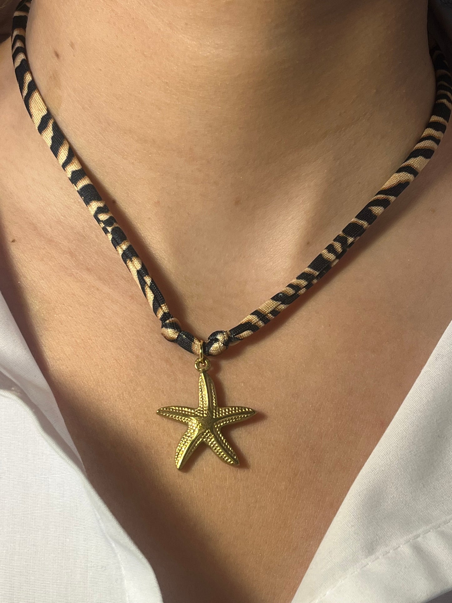 Collier Sarah